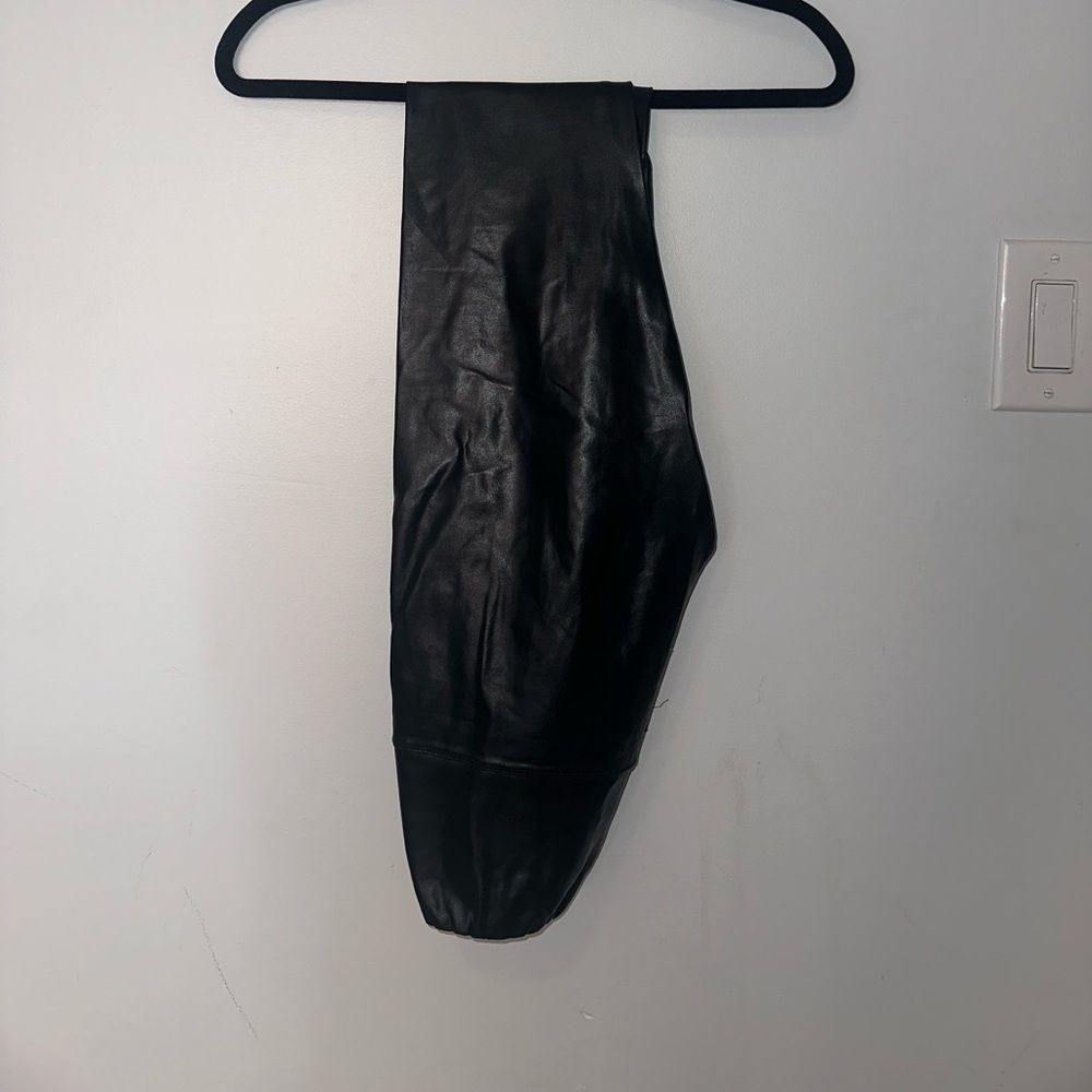 Wilfred free Daria leggings